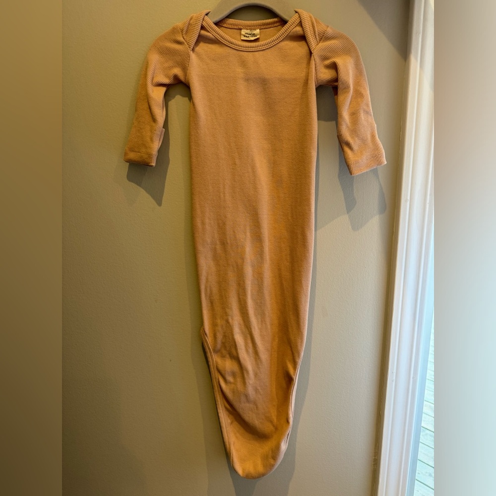 Mushie Knotted Gown